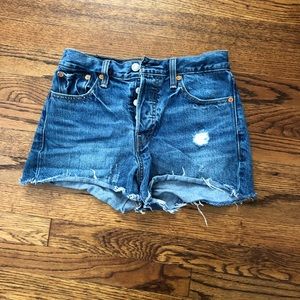 Levis wedgie shorts